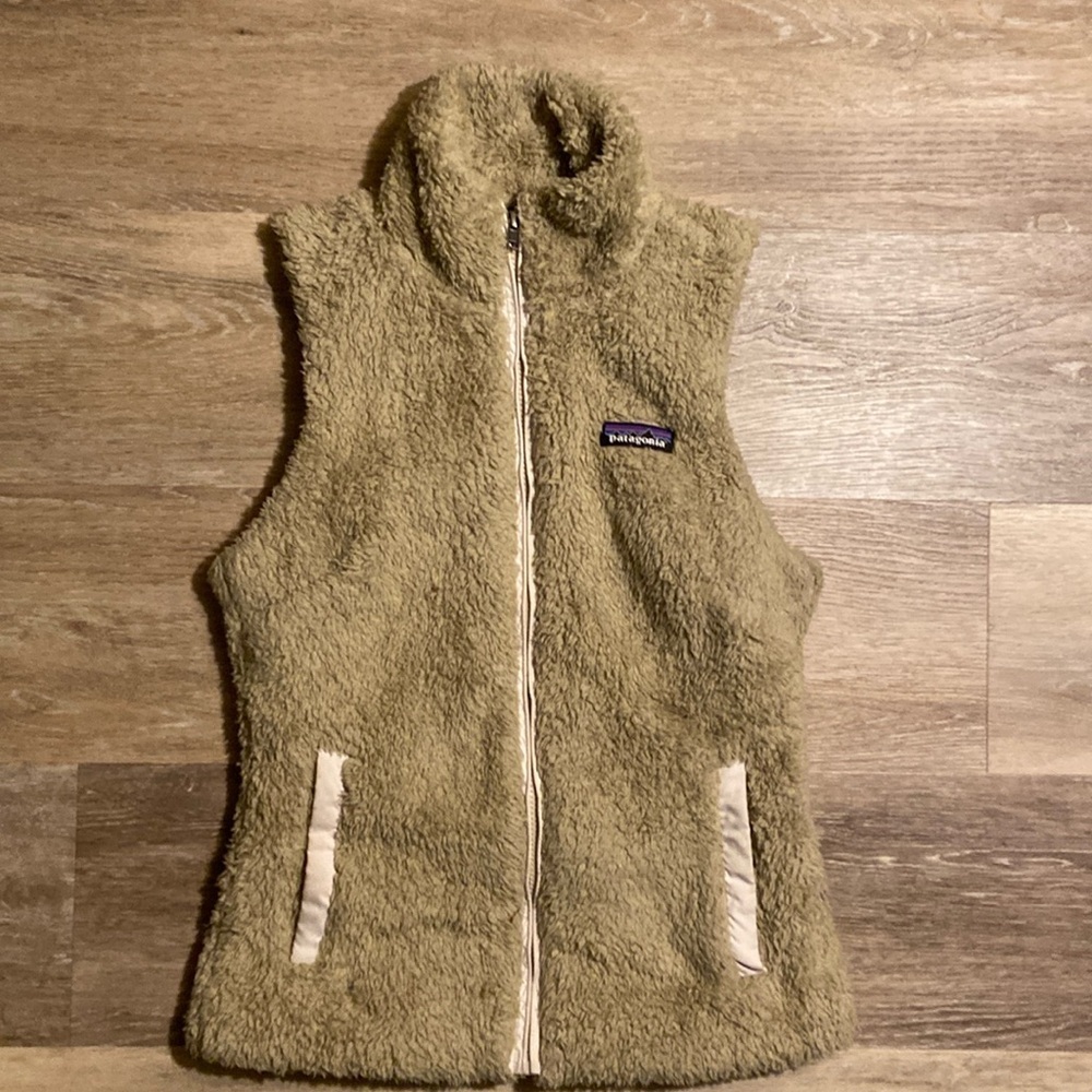 Patagonia womens XS tan zip up fleece jacket